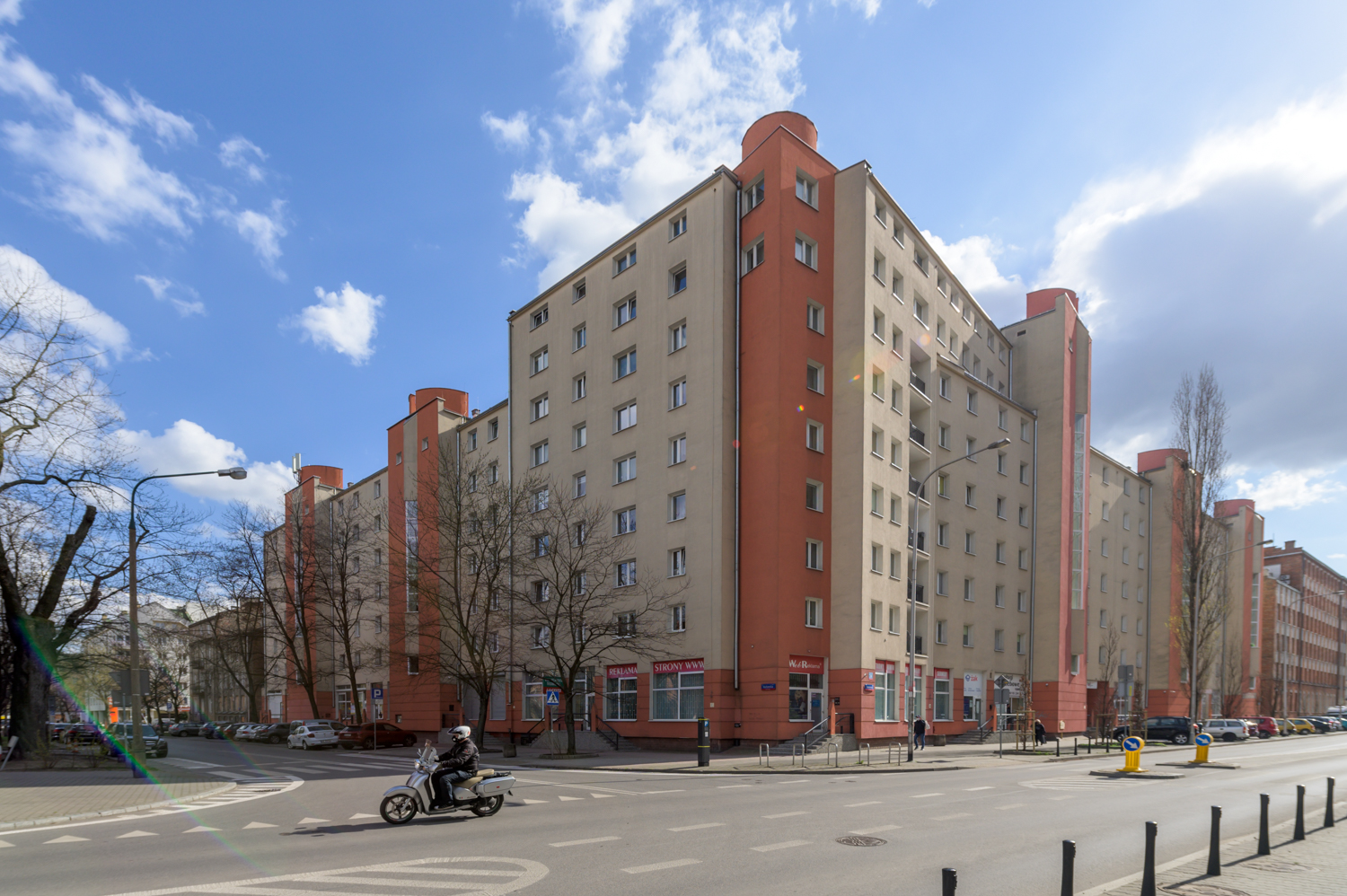 Zdjęcie architektury budynku Budynek mieszkalno-usługowy